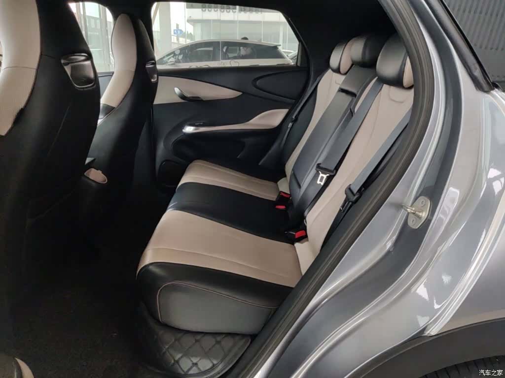 BYD Dolphin, 2024 17
