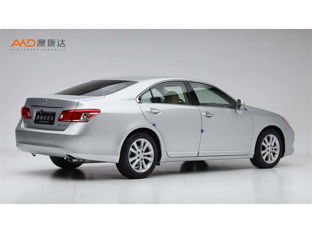Lexus ES, 2010 3