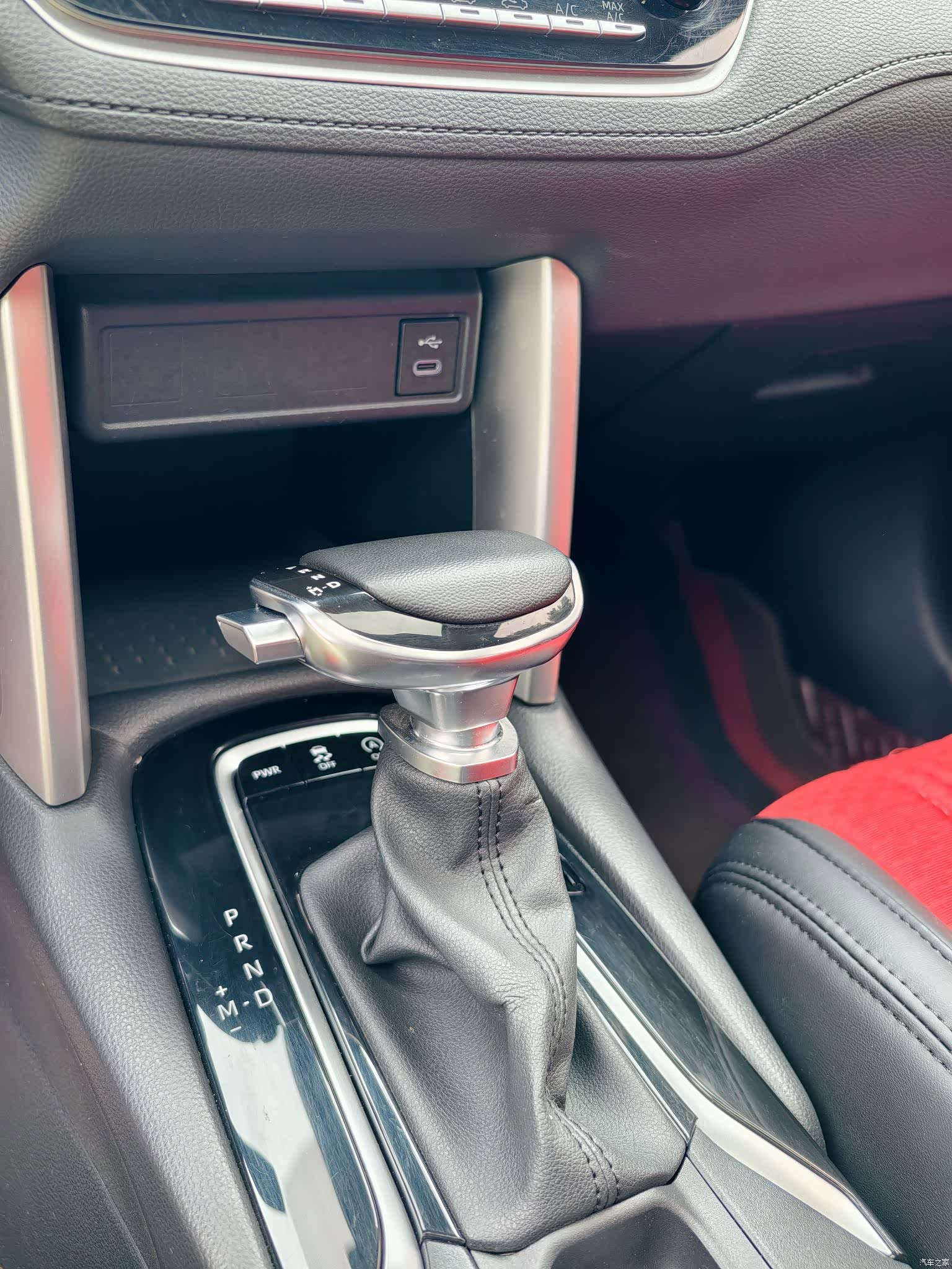 Toyota Frontlander, 2023 11