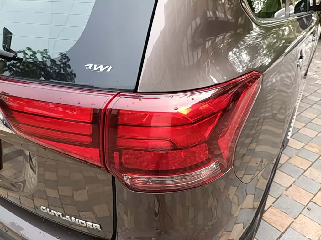 Mitsubishi Outlander, 2017 8