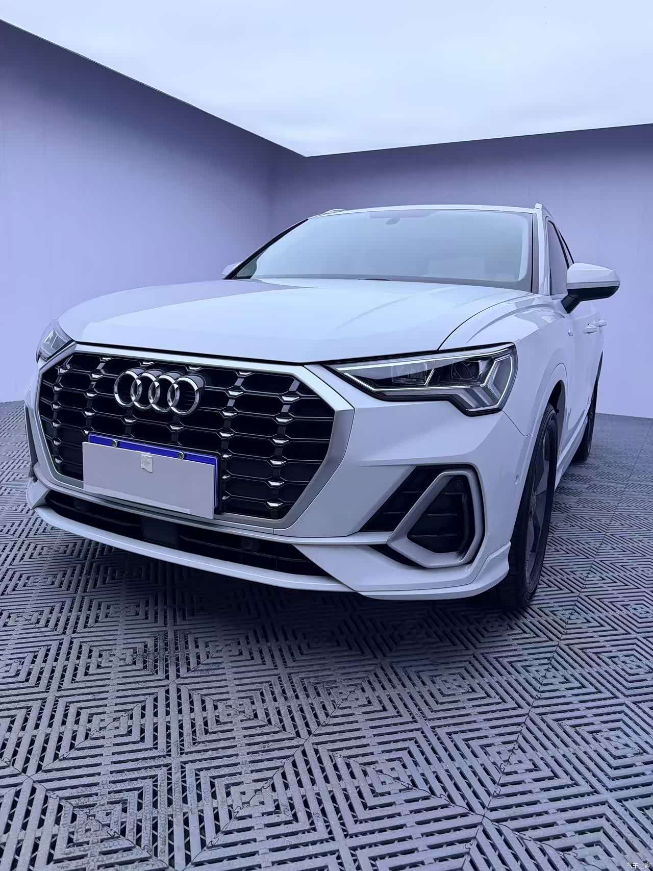 Audi Q3, 2022 2