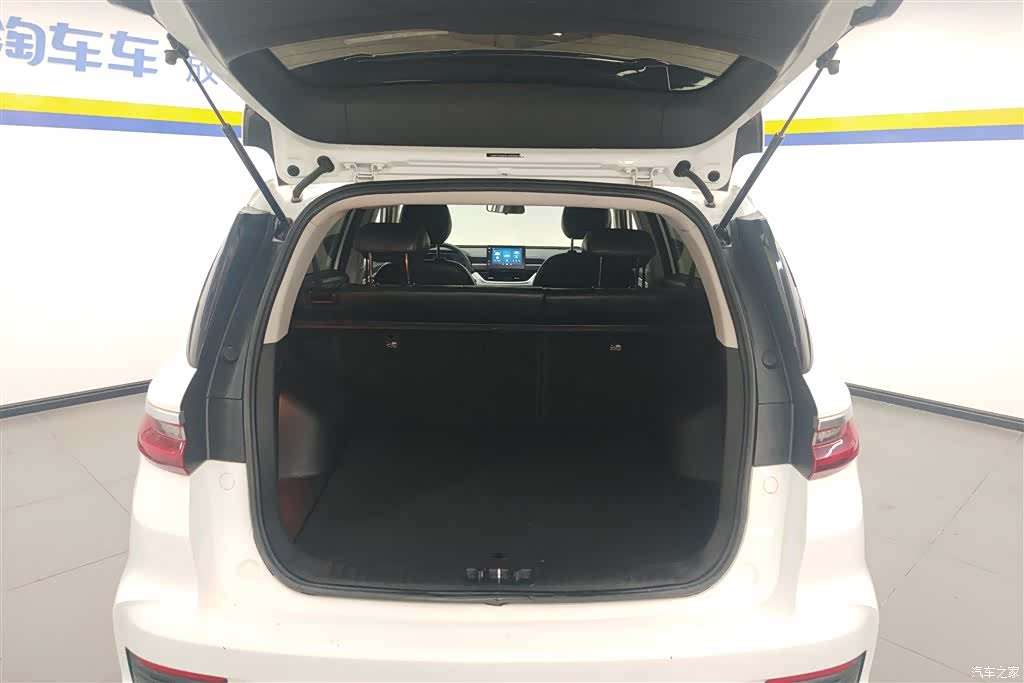 Geely X6, 2020 4