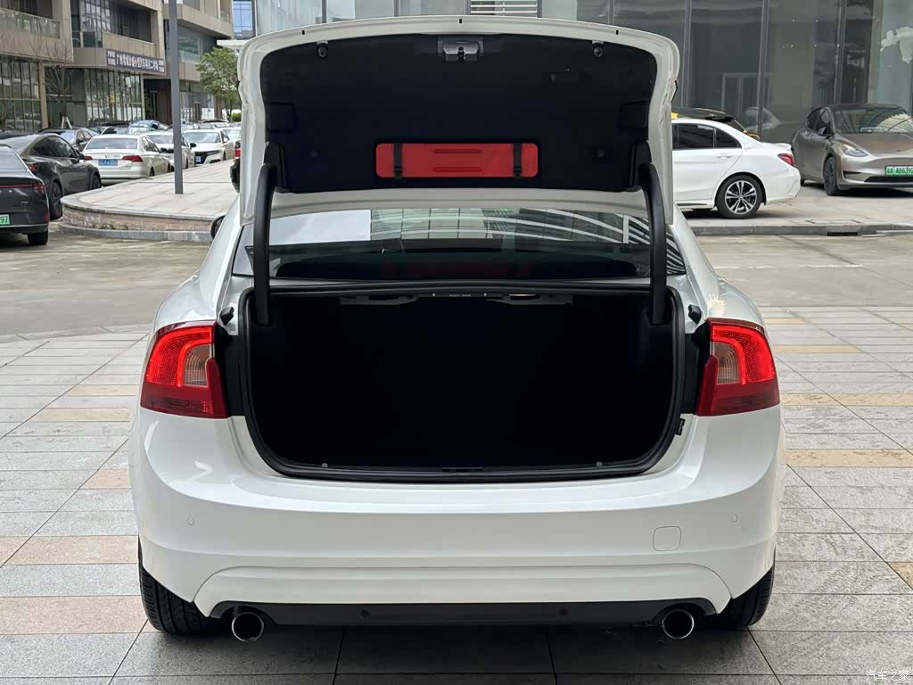 Volvo S60, 2017 14