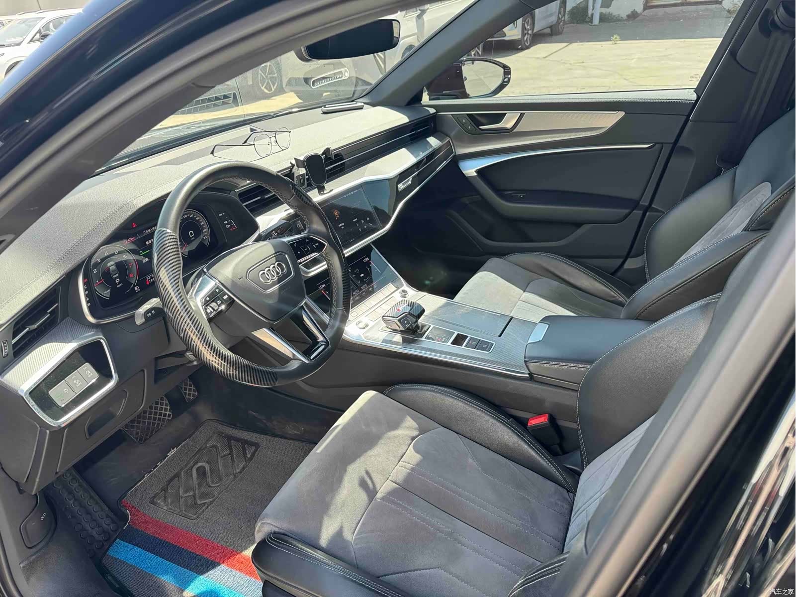 Audi A6L, 2022 все фото