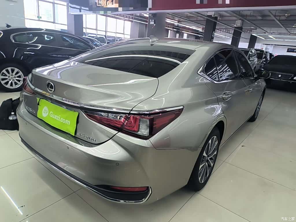 Lexus ES, 2024 7