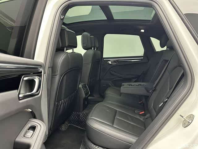 Porsche Macan, 2023 13