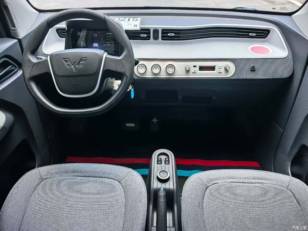 Wuling MINIEV, 2022 все фото