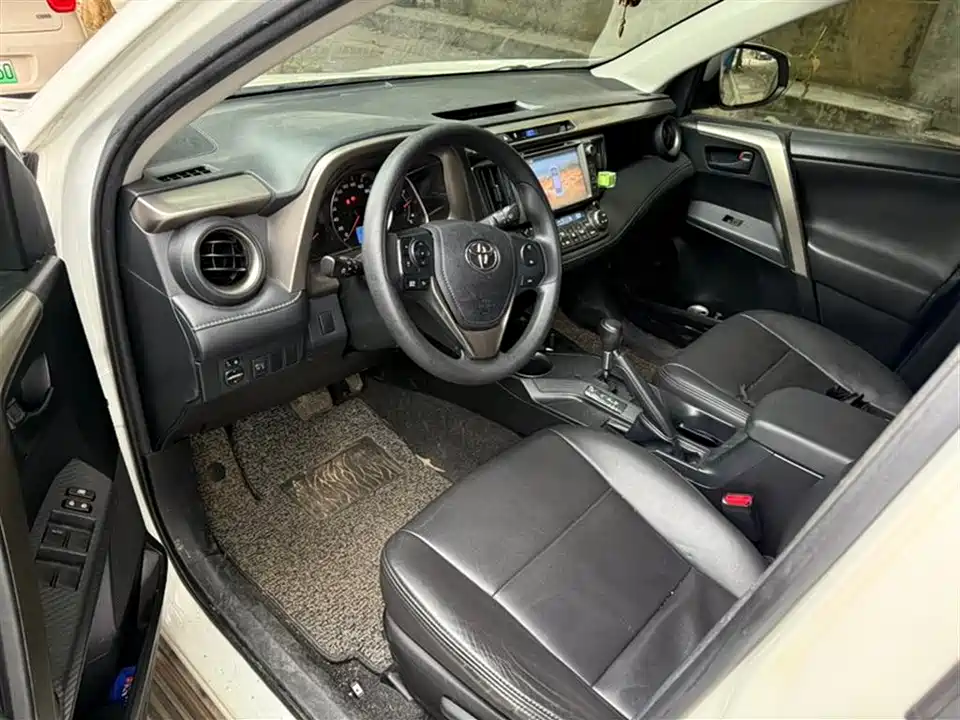 Toyota RAV4 Rongfang