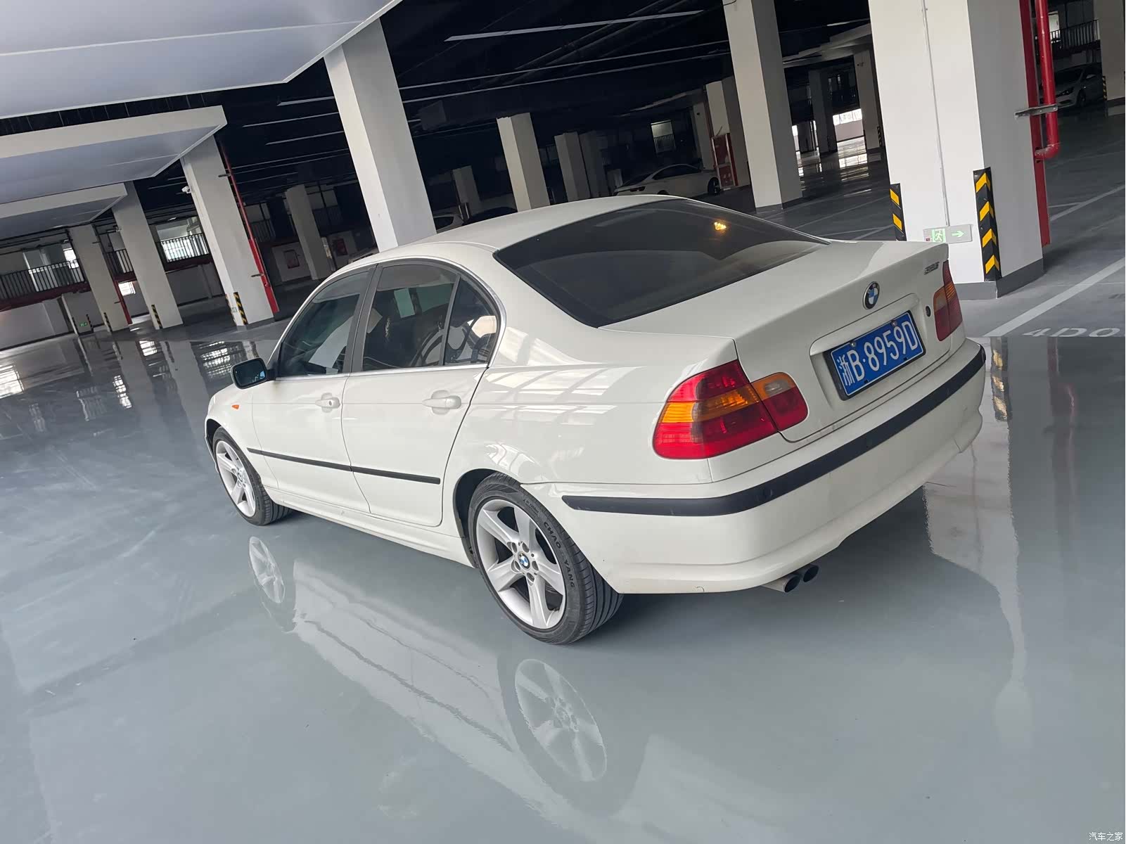 BMW 3 Series, 2003 10