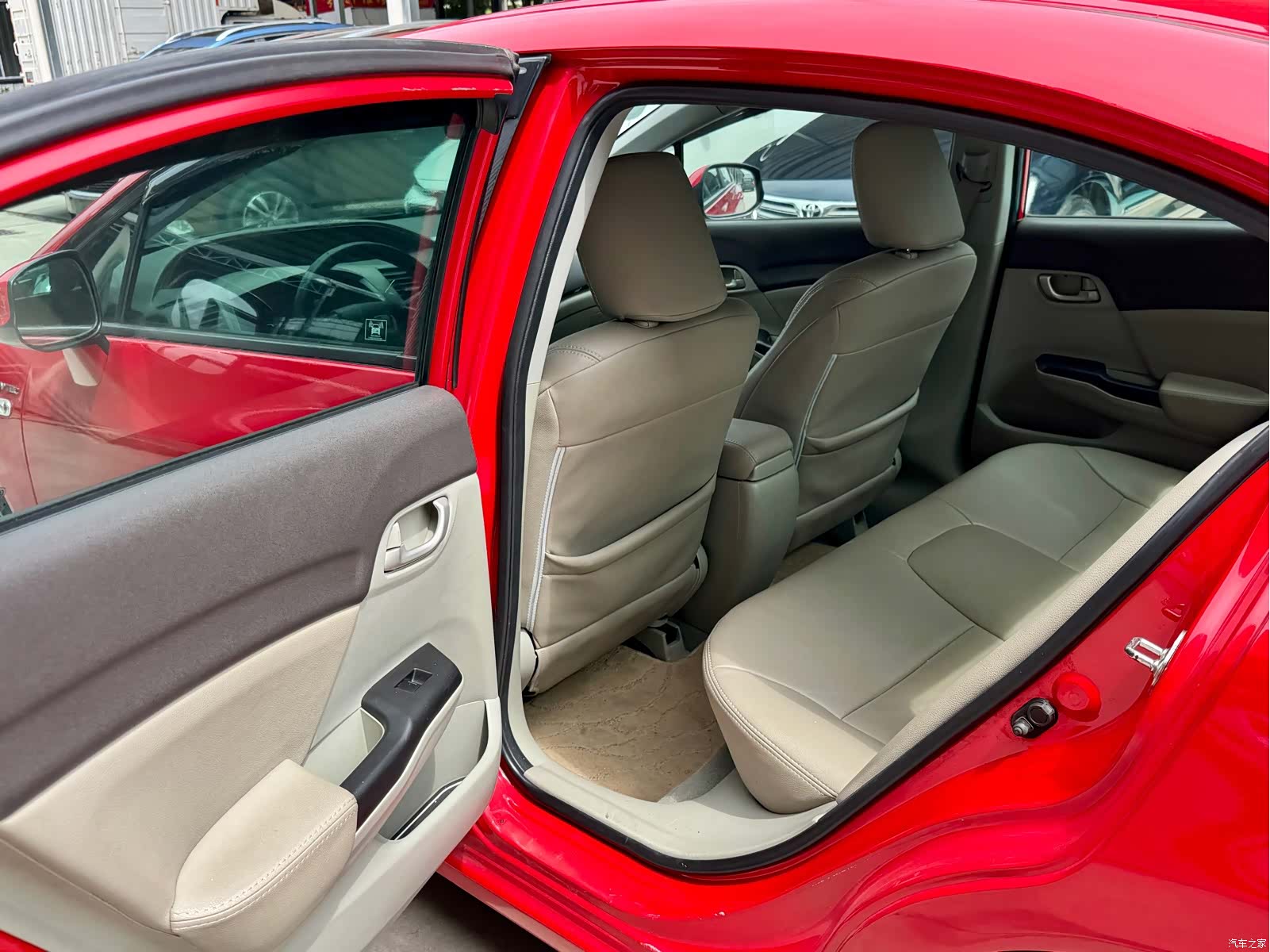 Honda Civic, 2013 16