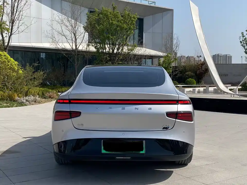 XPENG P7