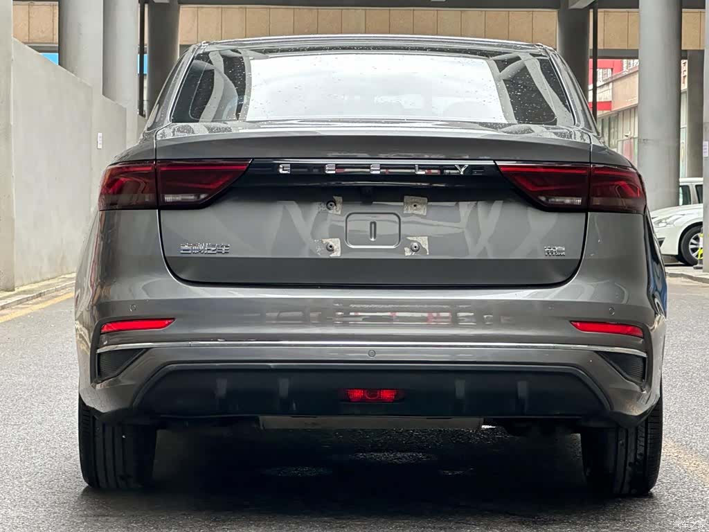 Geely Emgrand, 2024 4