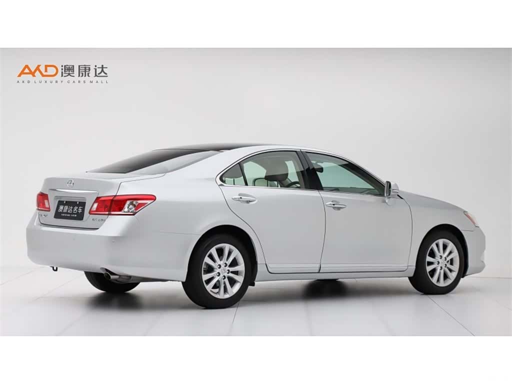 Lexus ES, 2011 3