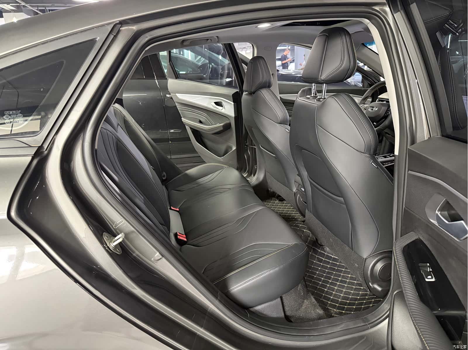 Geely Binray, 2025 8
