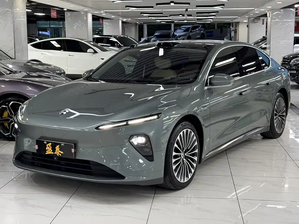 NIO ET7