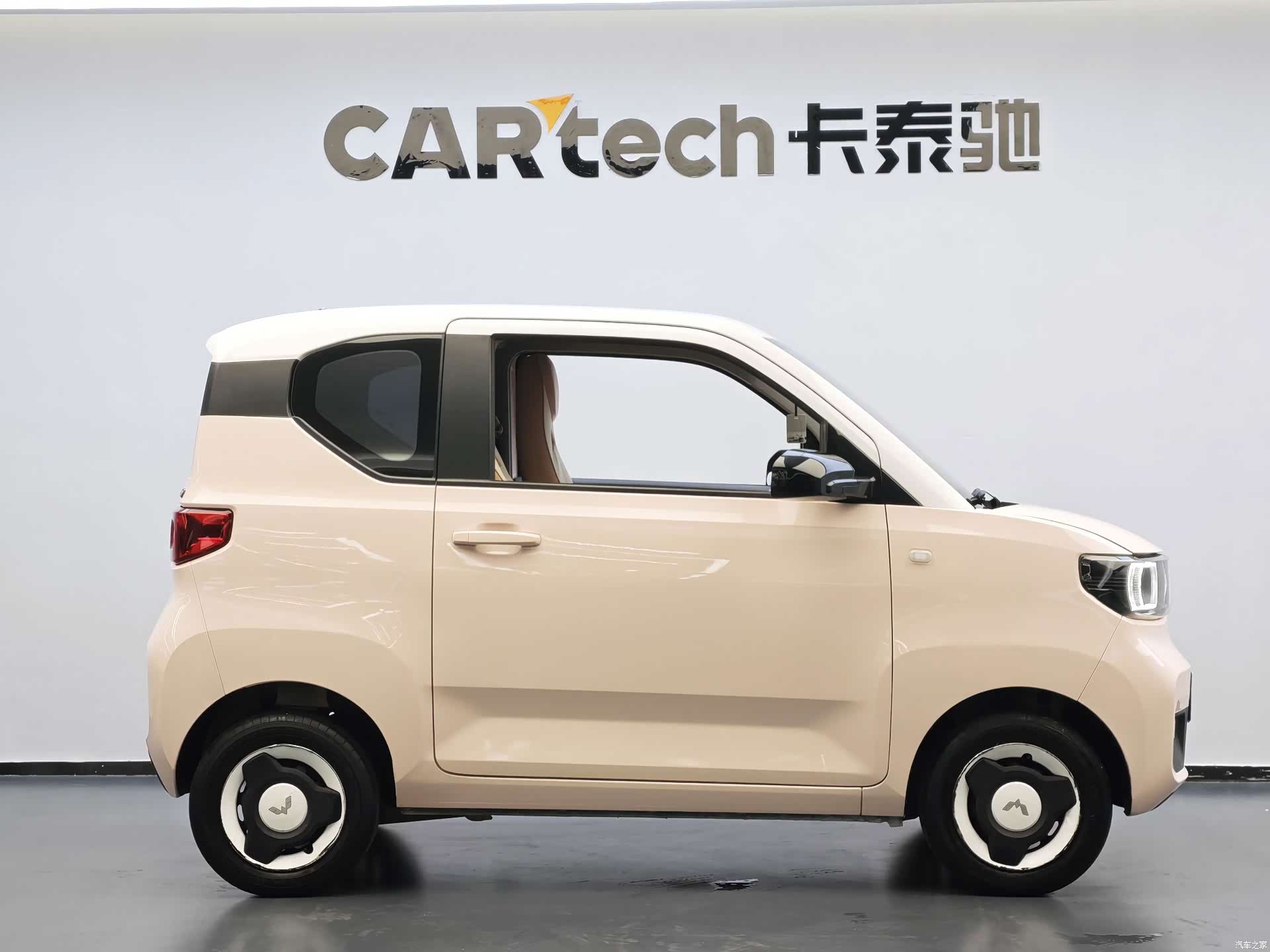 Wuling MINIEV, 2021 все фото