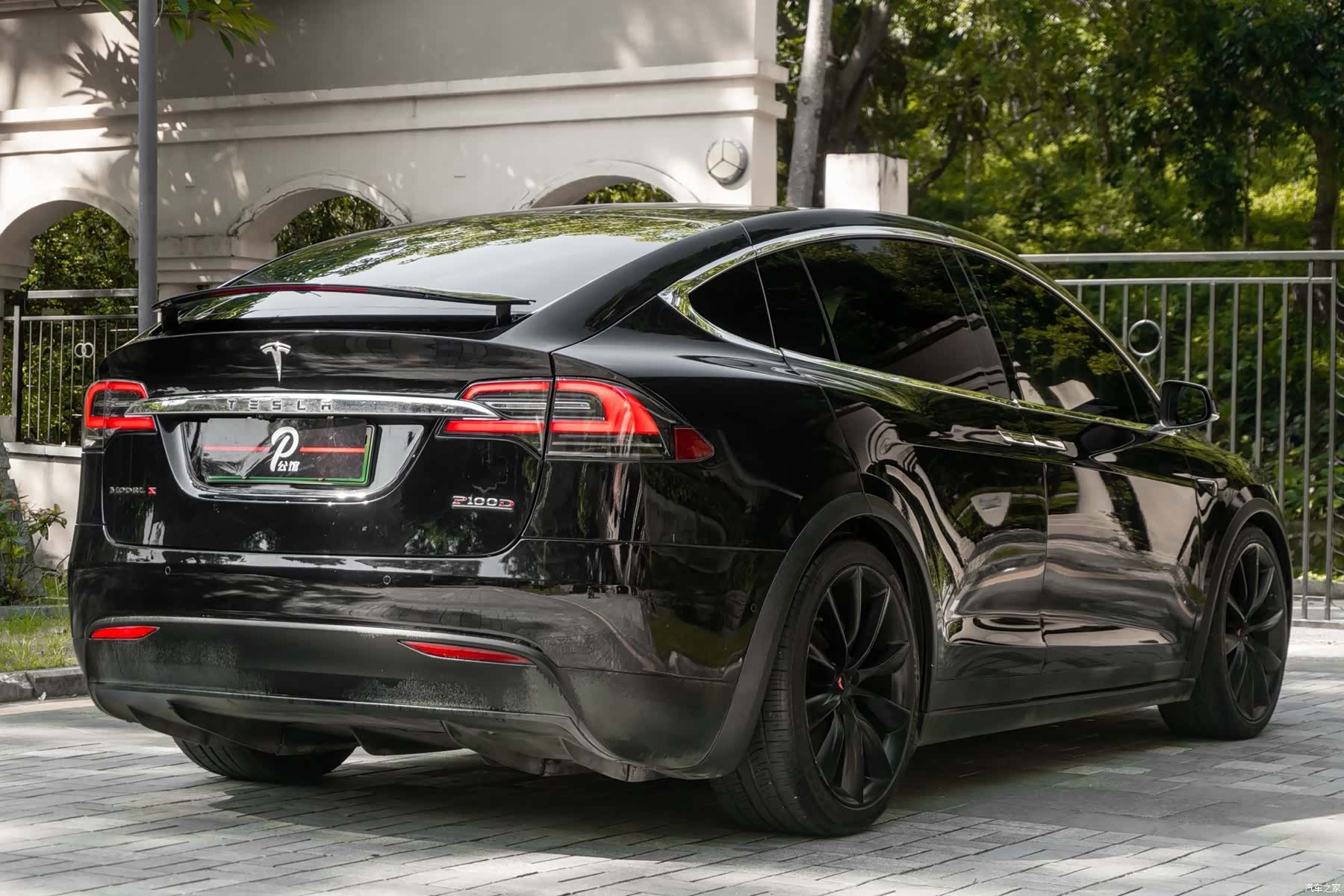 Tesla Model X, 2017 4