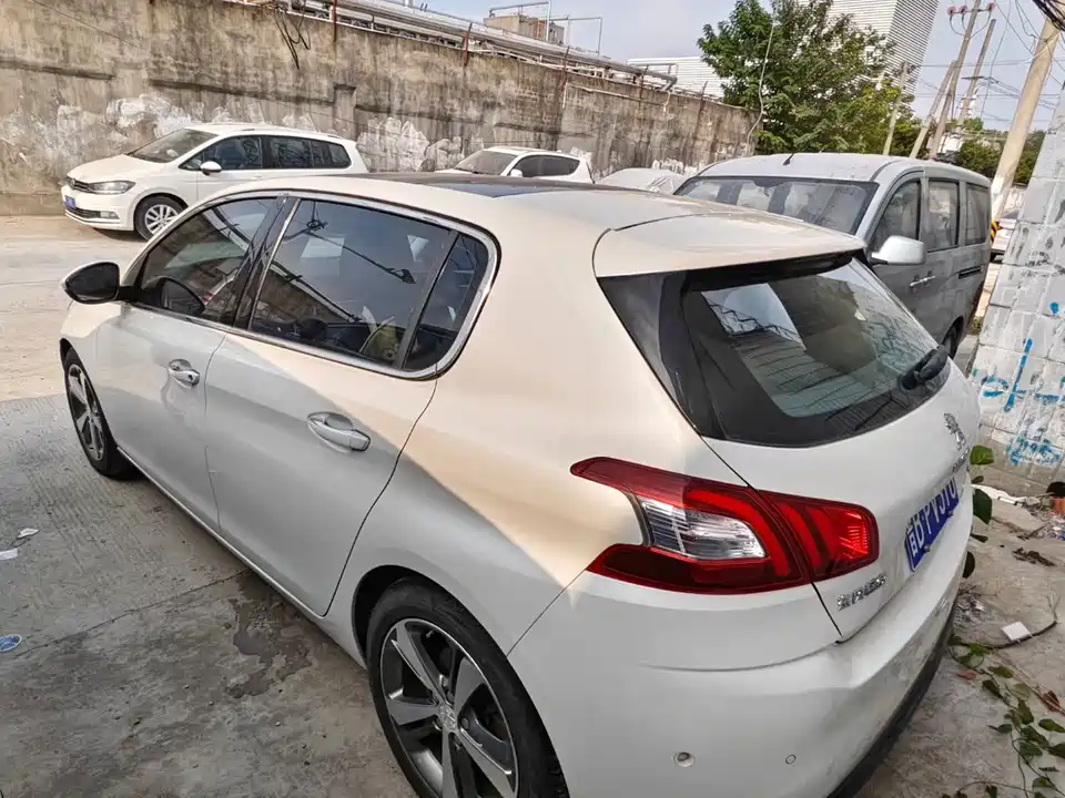 Peugeot 308S