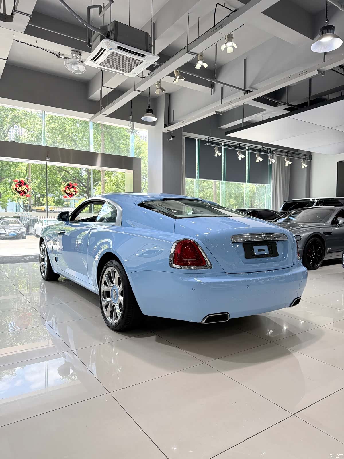 Rolls-Royce Wraith, 2021 все фото