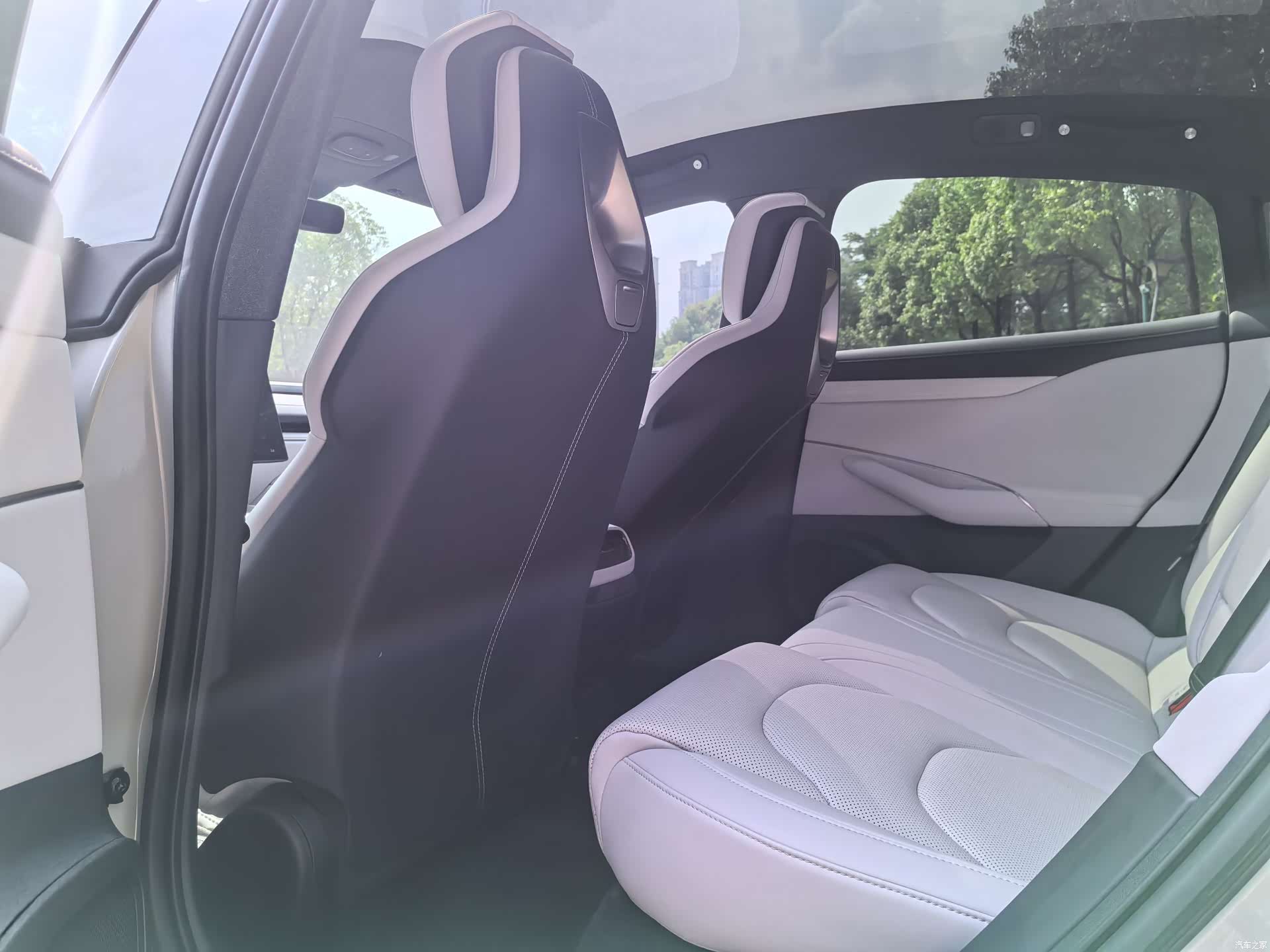 Xiaomi SU7, 2024 7