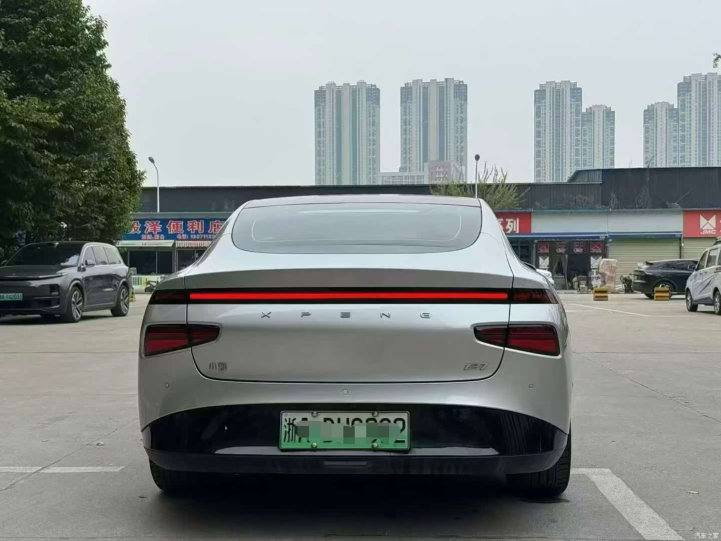 Xpeng P7, 2023 8