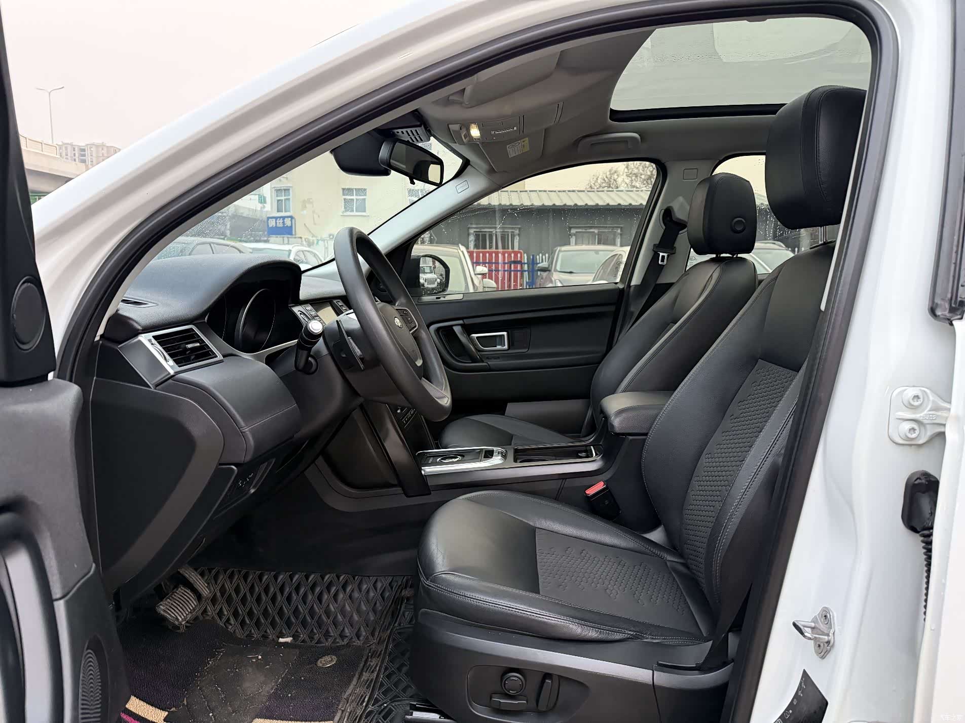 Land Rover Discovery, 2018 4