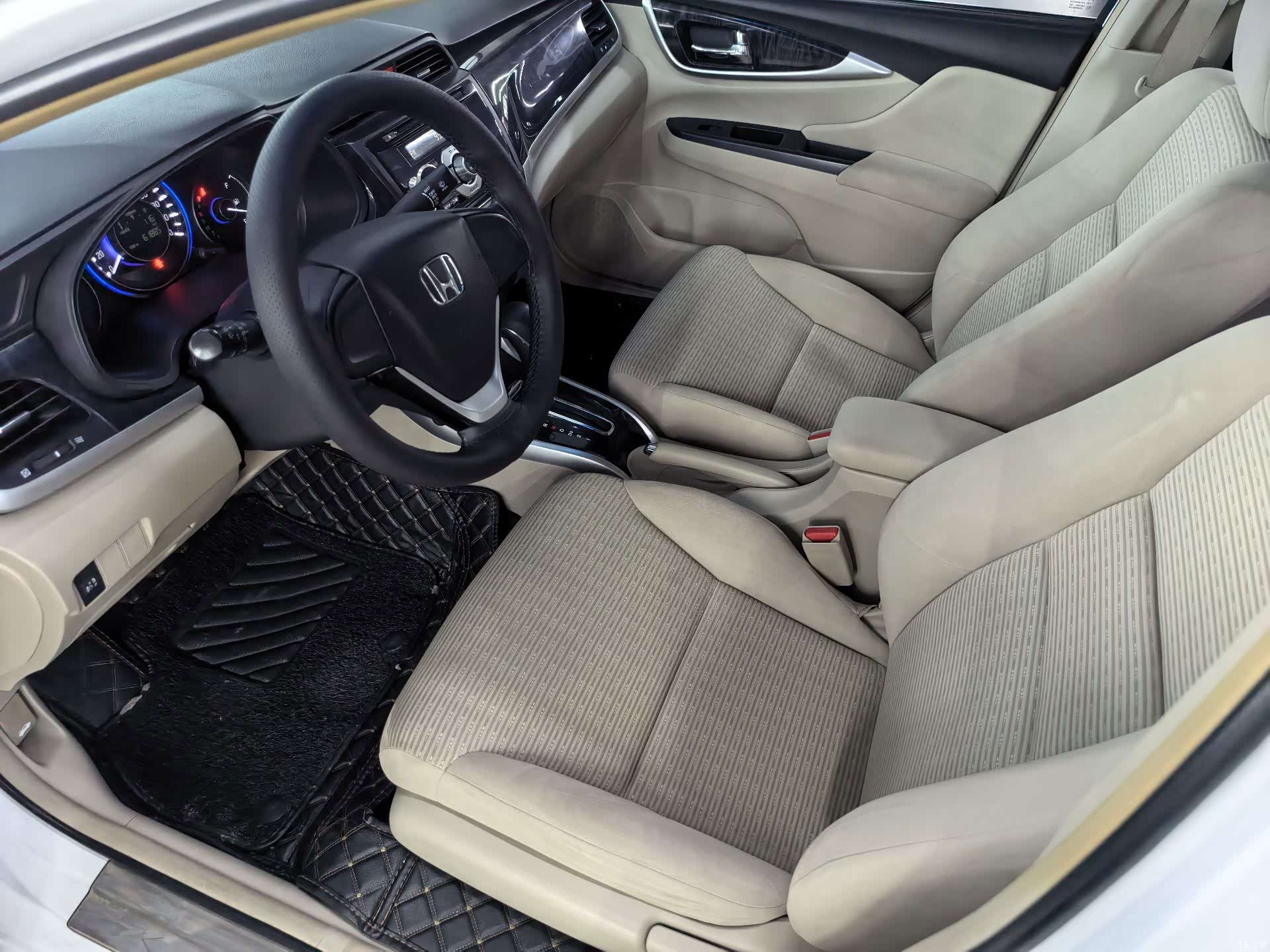 Honda Crider, 2014 6