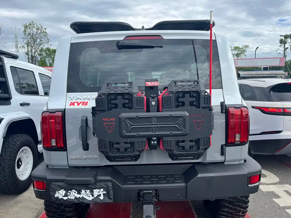 Tank 300 Tank 300