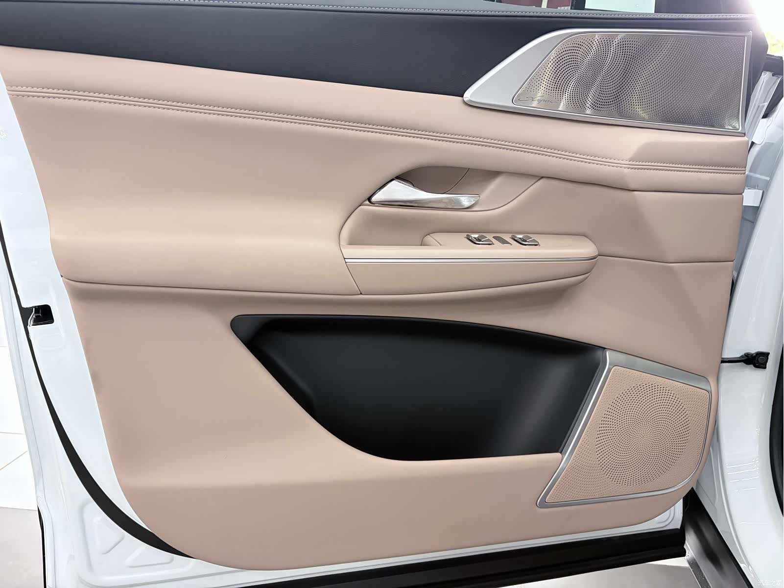 Xpeng G9, 2026 15