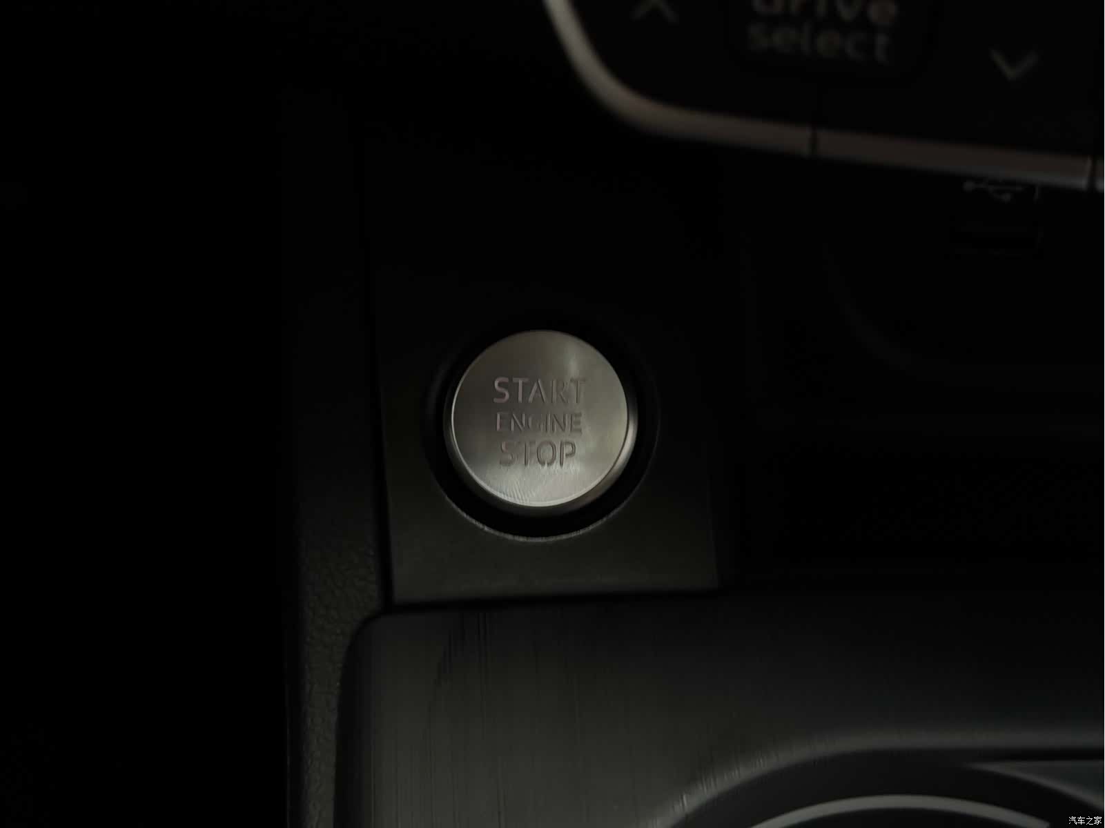 Audi A4L, 2018 11