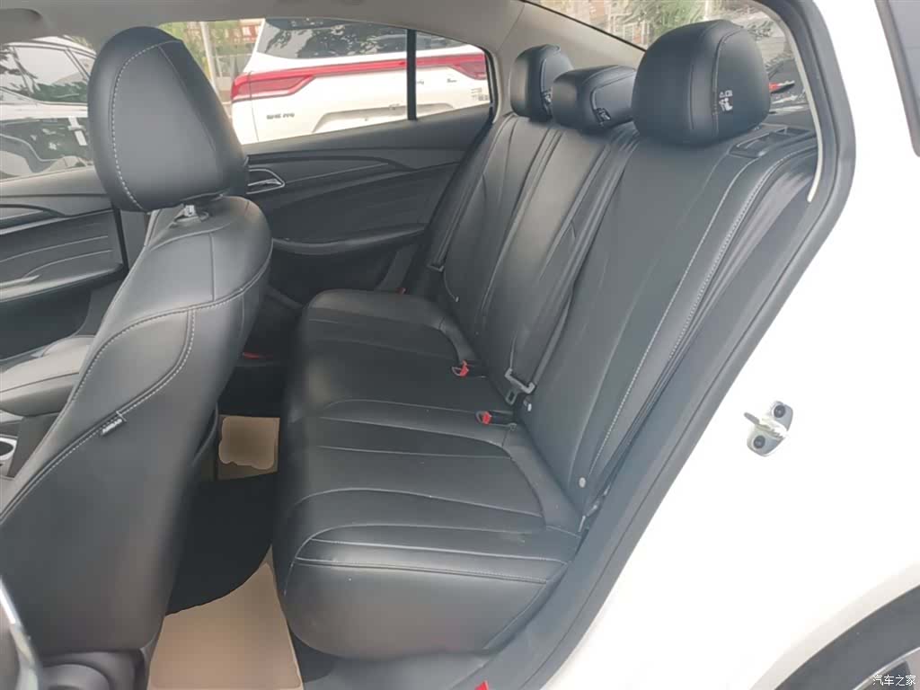 Roewe i5, 2019 17
