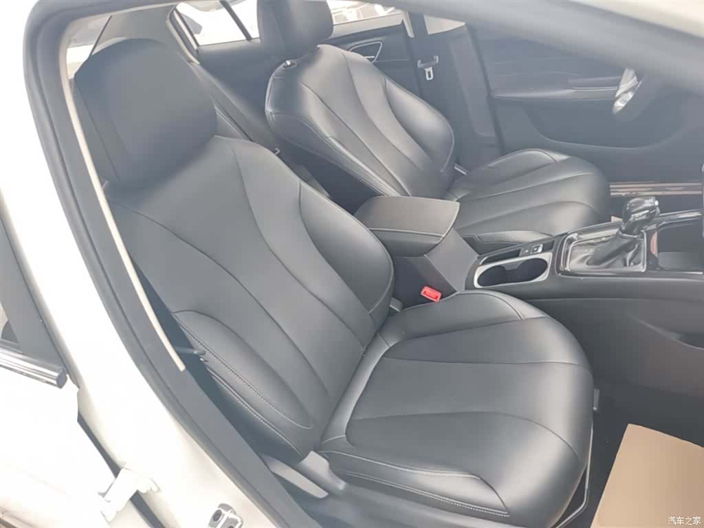 Roewe i5, 2019 25