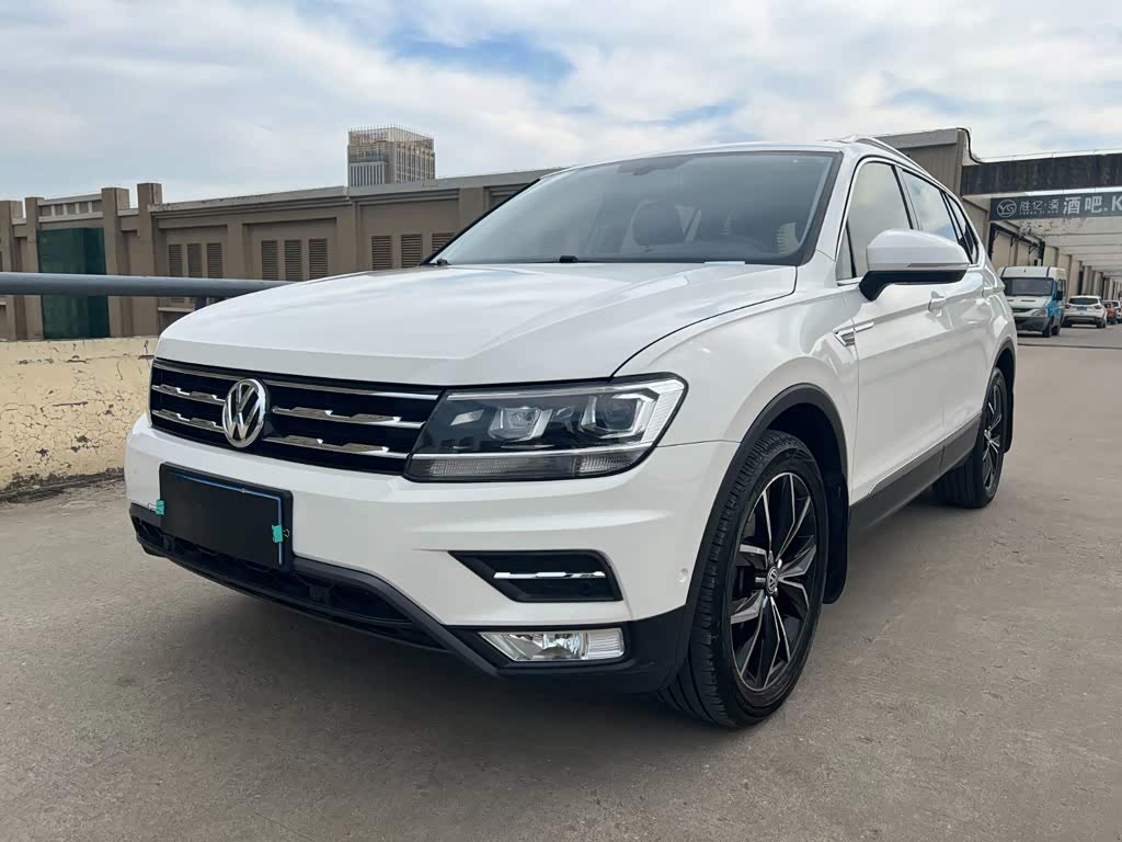Volkswagen Tiguan L