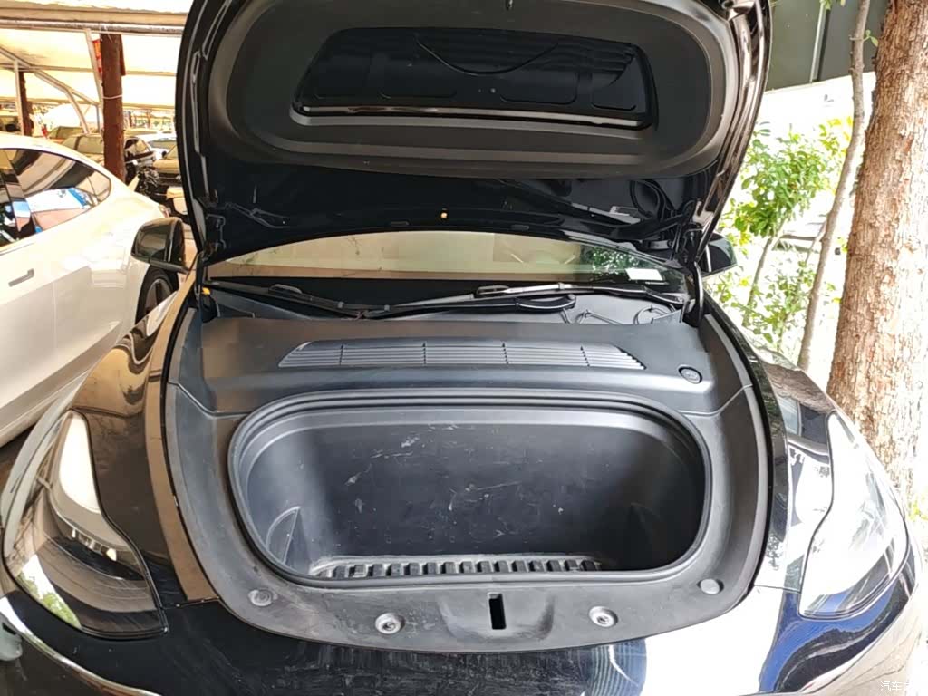 Tesla Model Y, 2022 20