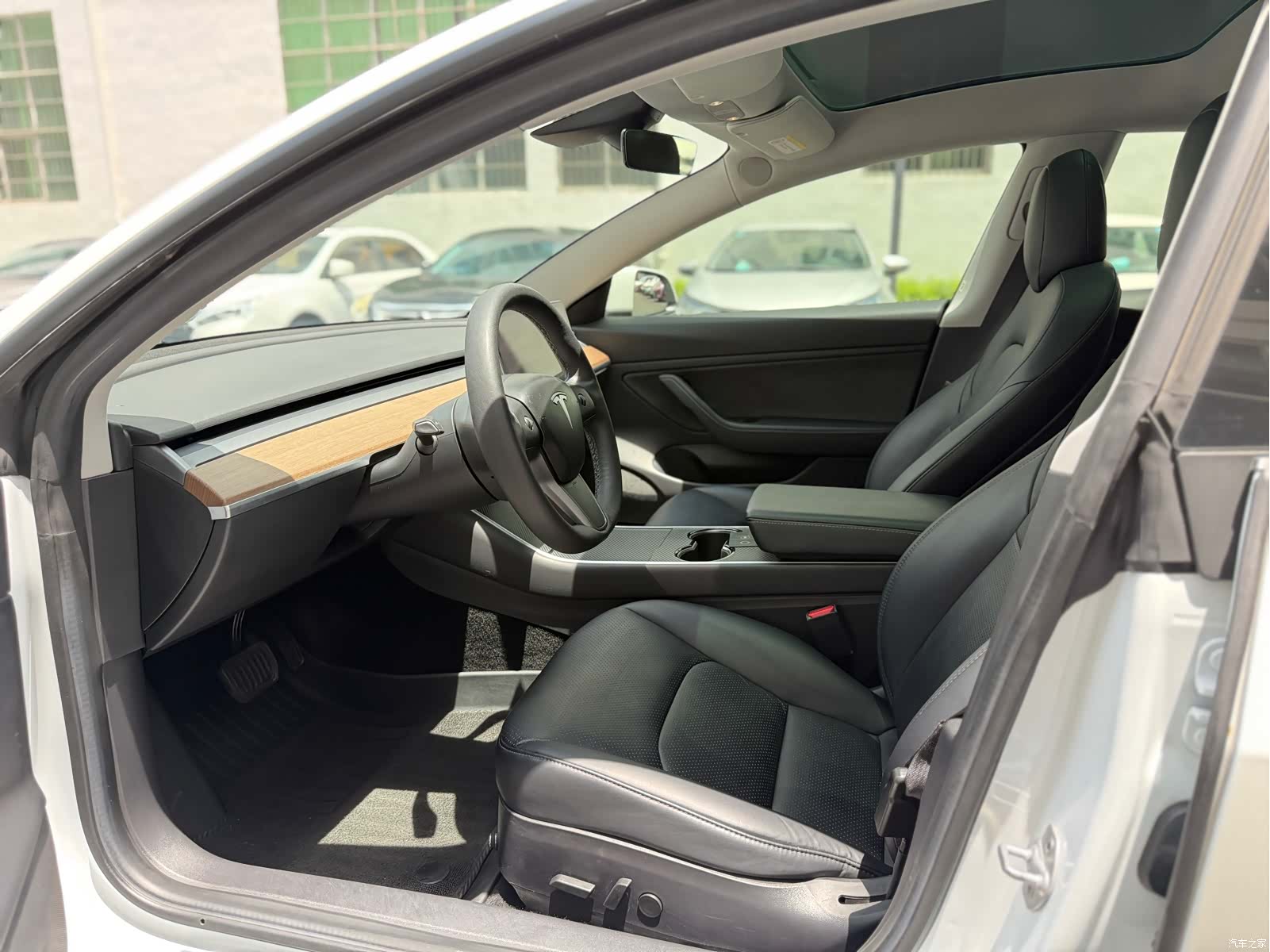 Tesla Model 3, 2020 7
