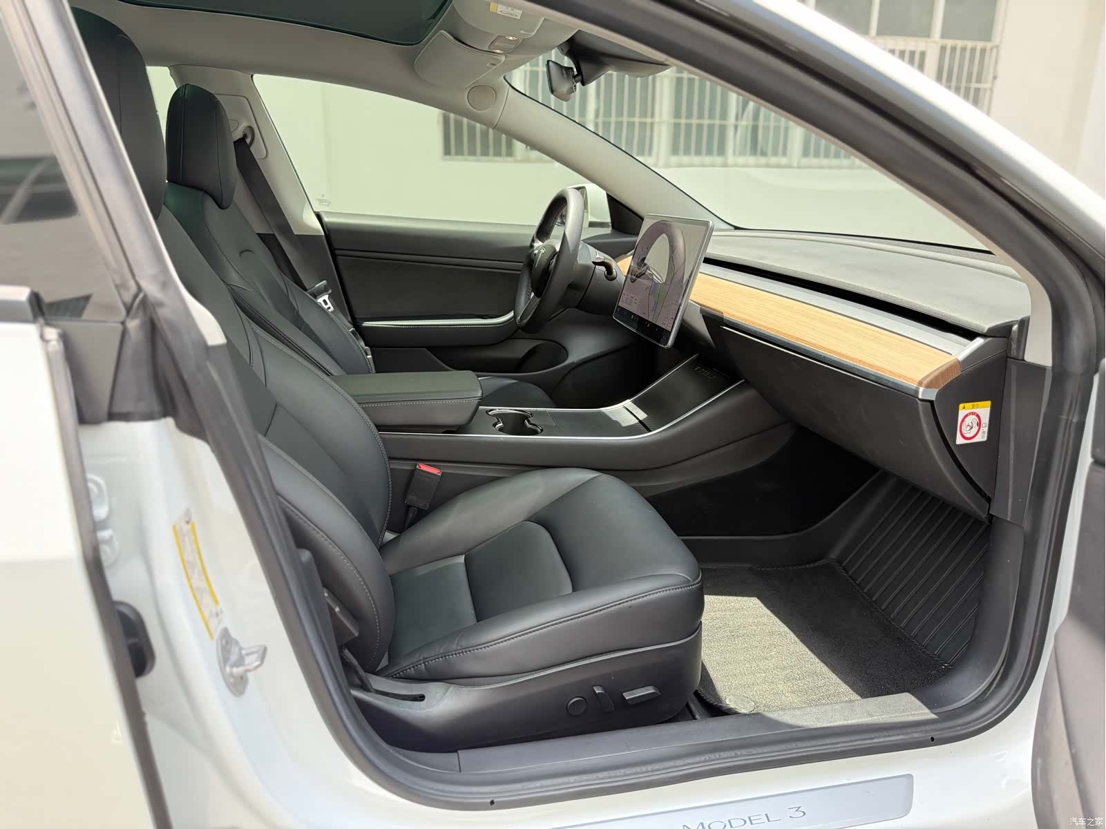 Tesla Model 3, 2020 9