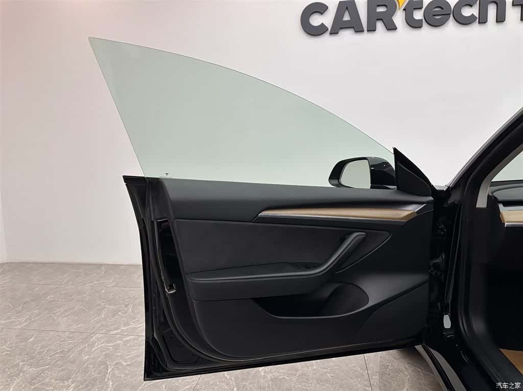 Tesla Model 3, 2021 15