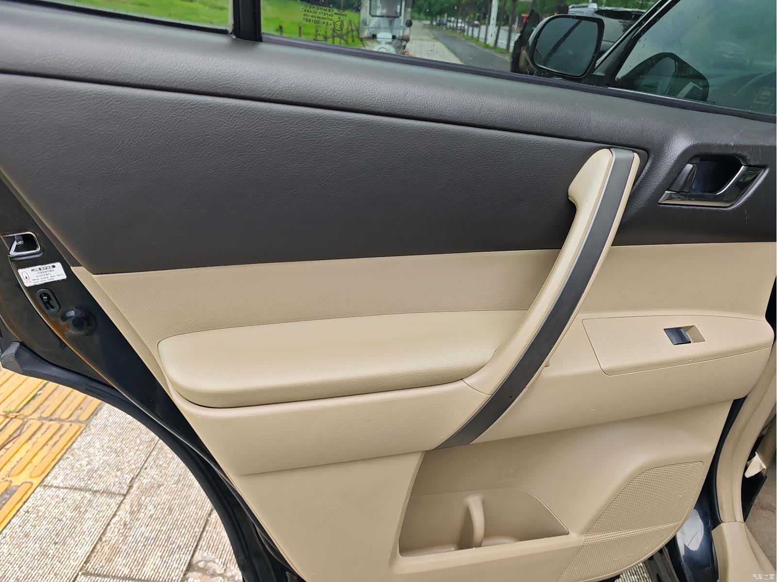 Toyota Highlander, 2011 10
