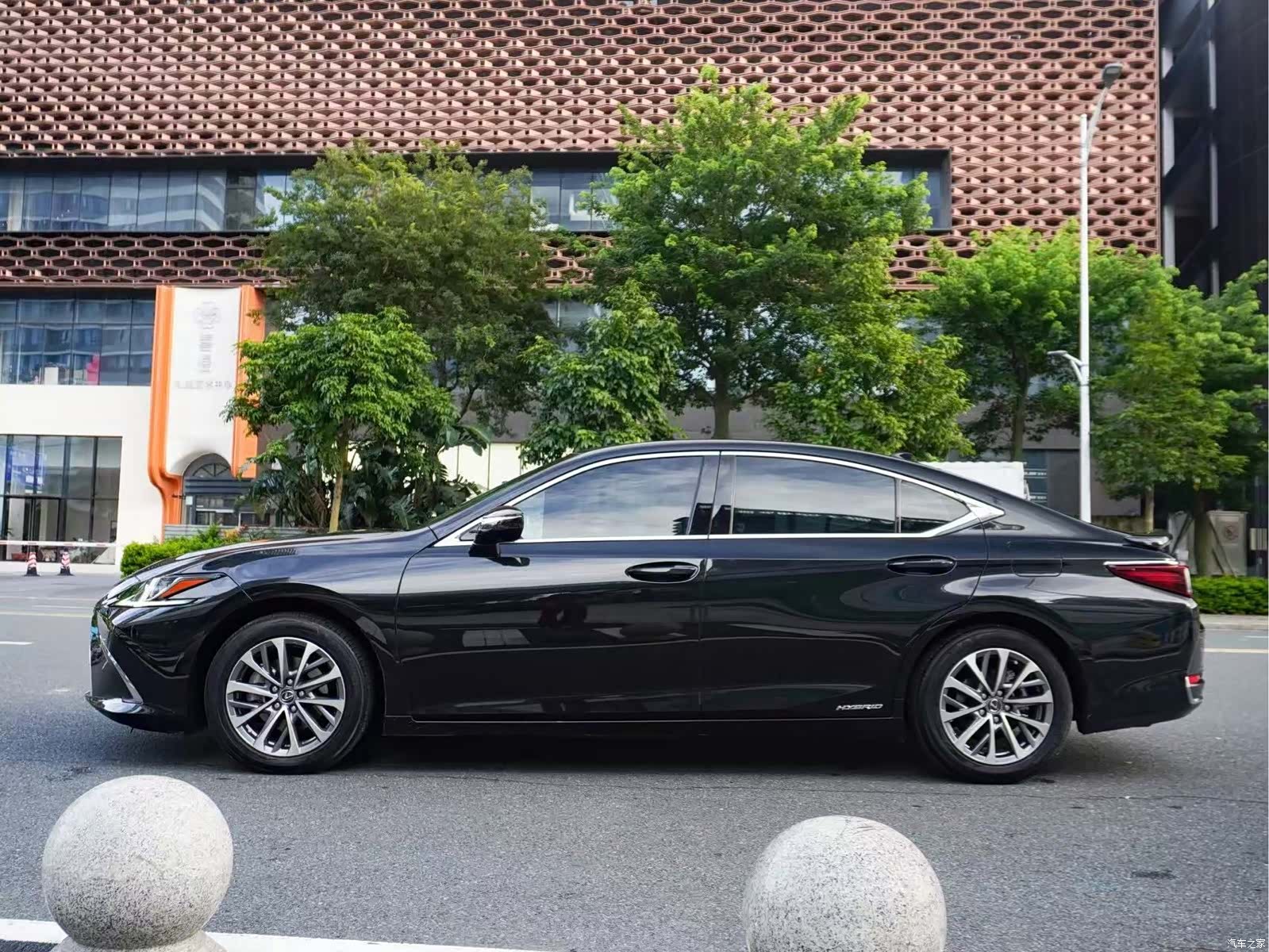 Lexus ES, 2022 6