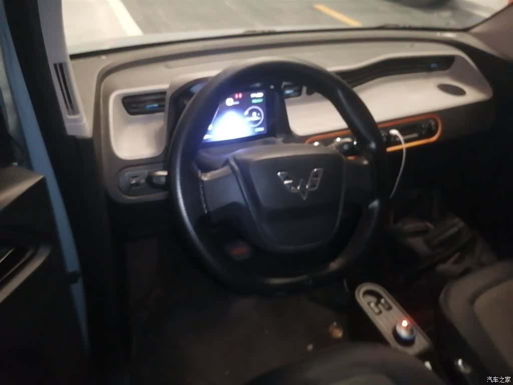 Wuling MINIEV, 2021 11