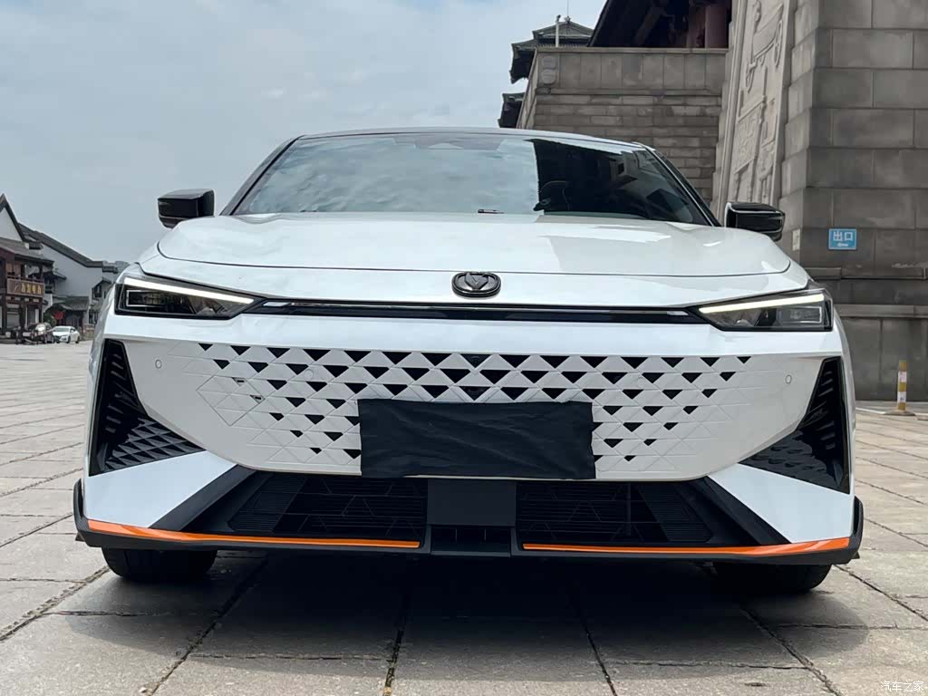 Changan UNI-V, 2024 2