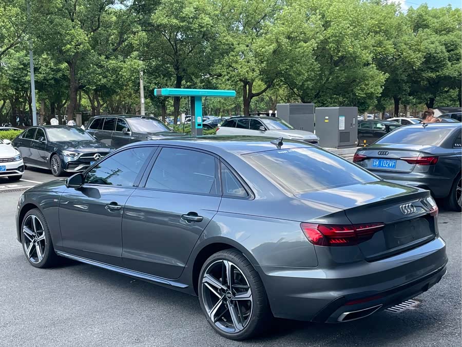 Audi A4L 2024, фото 25