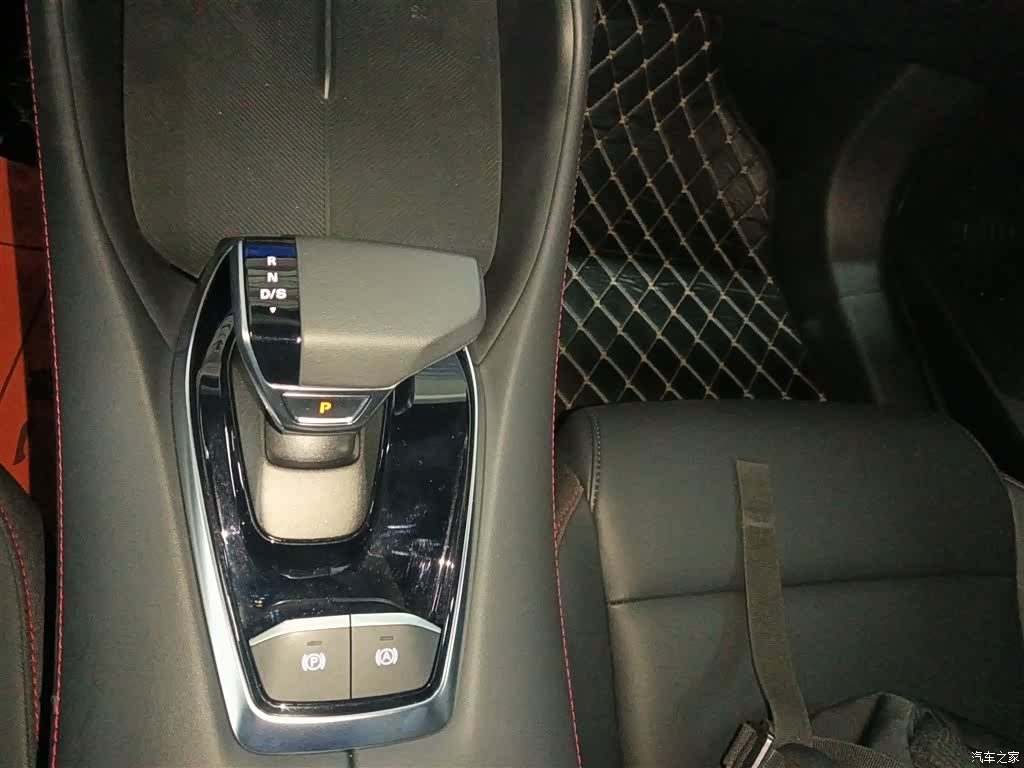 MG MG5, 2025 7