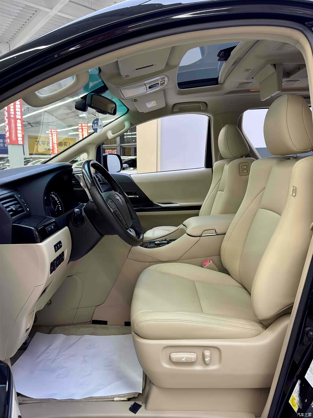 Toyota Alphard, 2011 7
