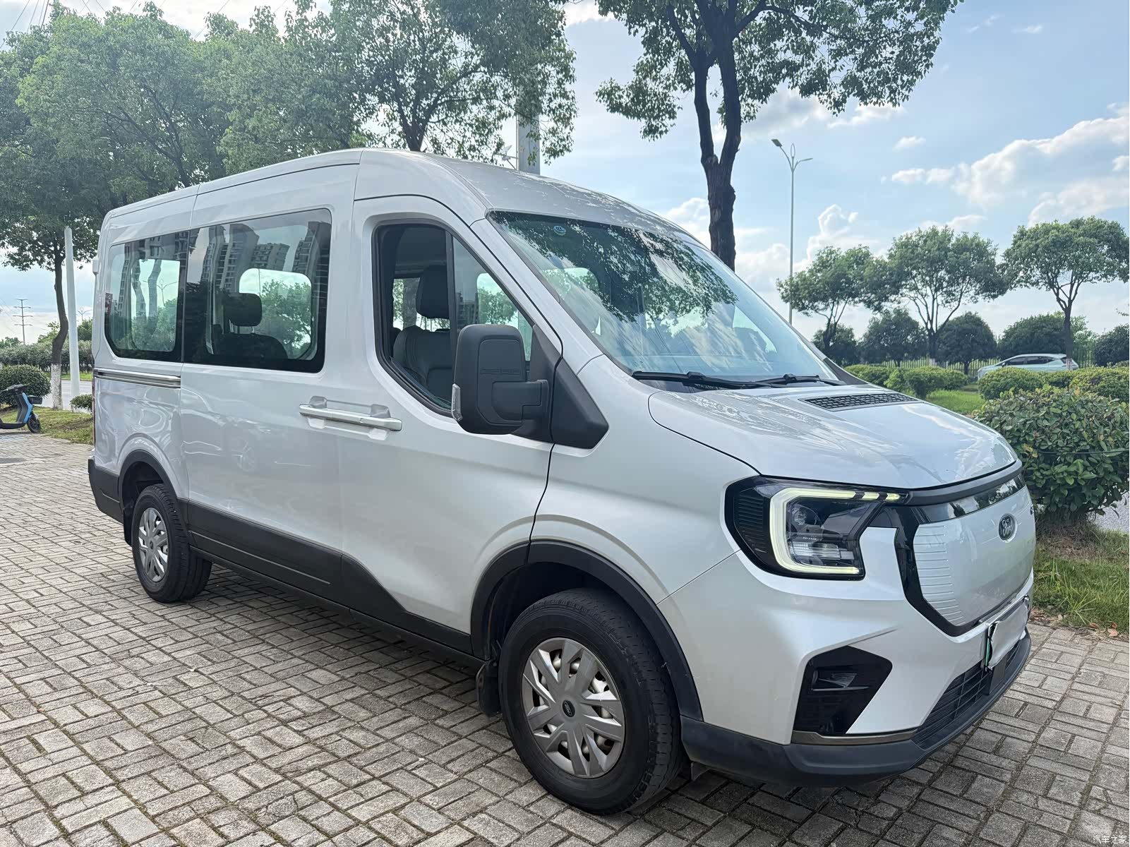 Ford E, 2023 3