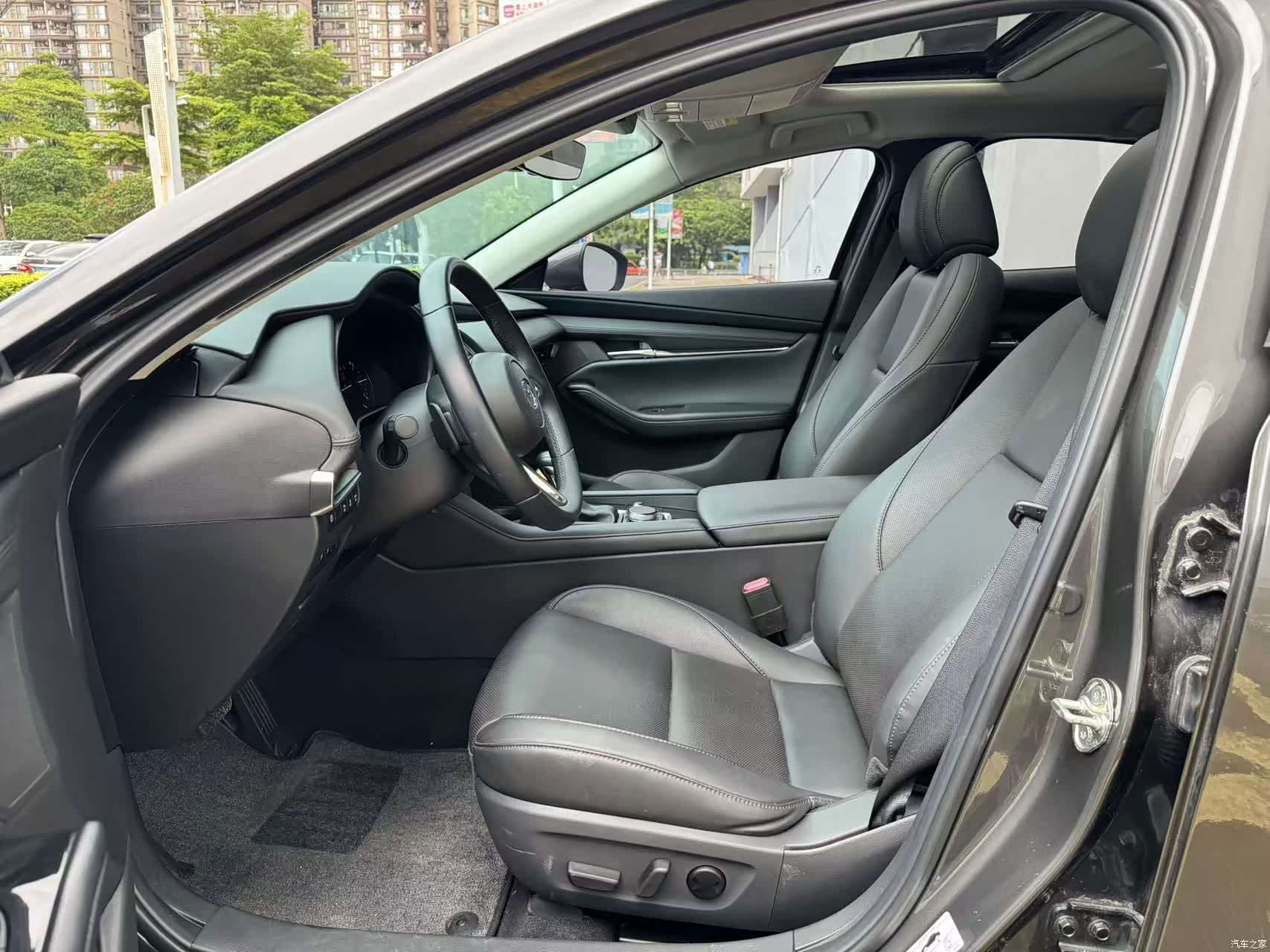 Mazda Mazda3, 2022 14