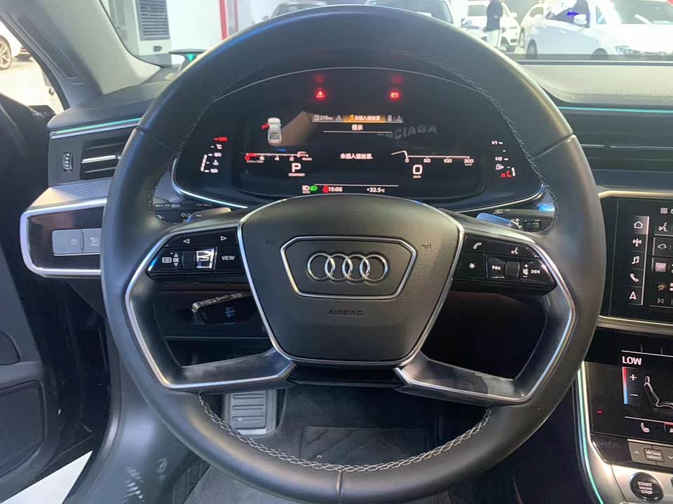 Audi A7L