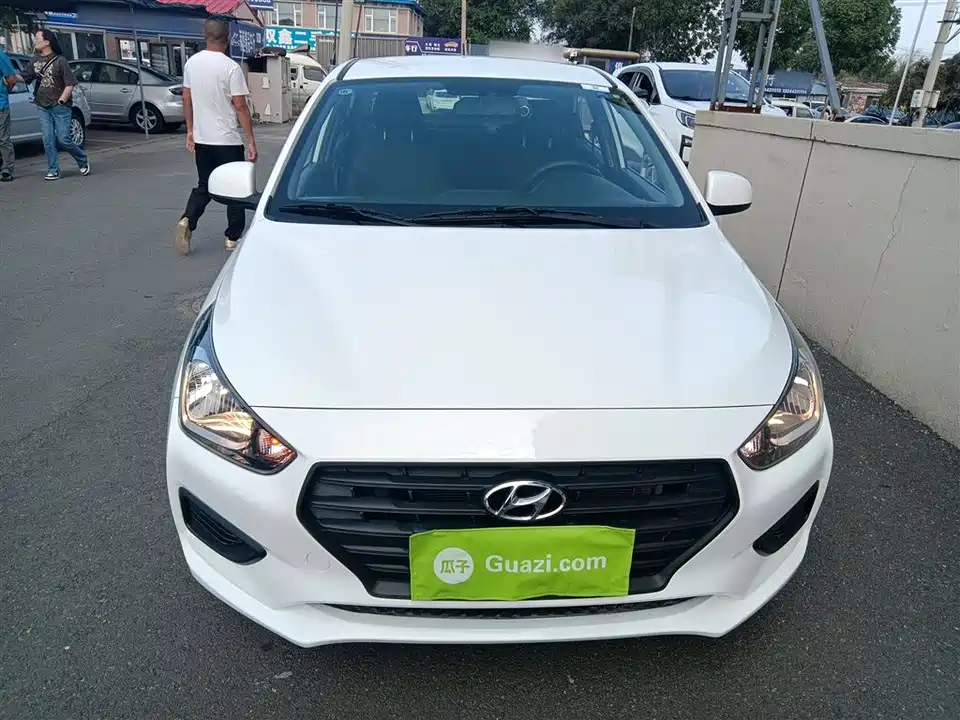 Hyundai Rena