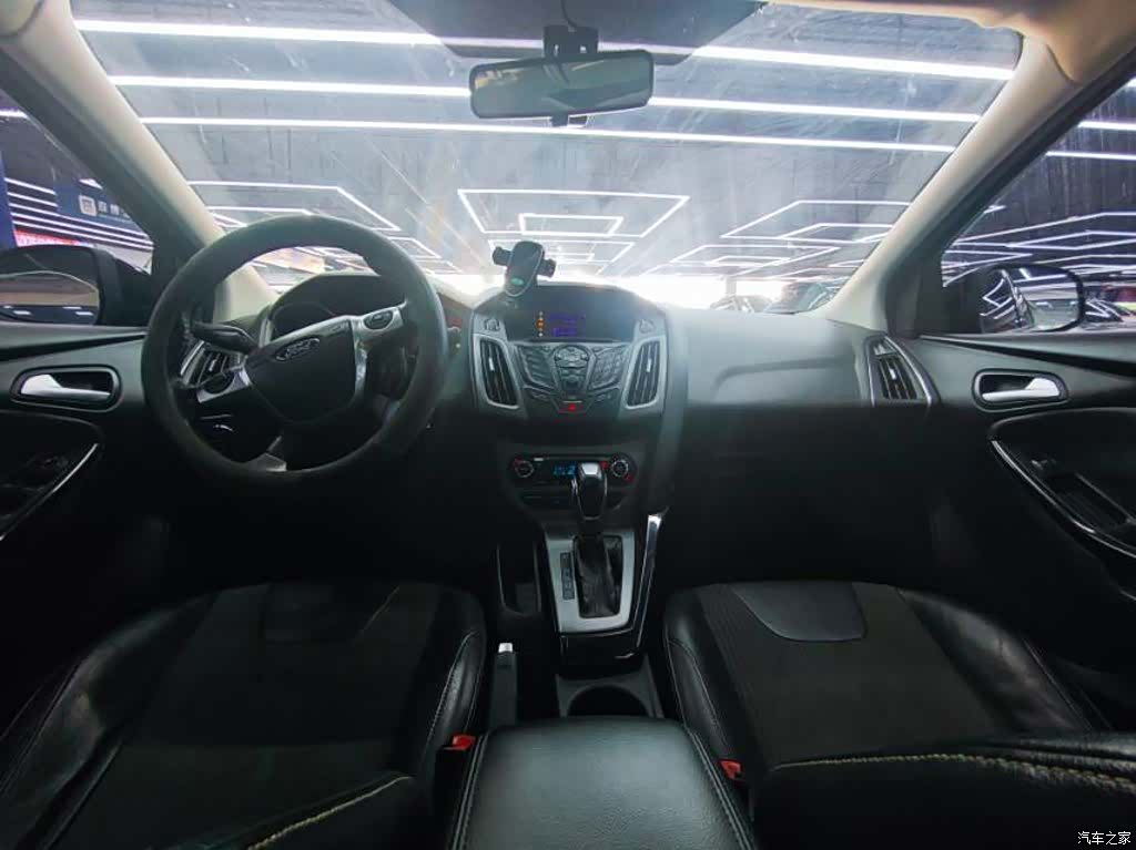 Ford Focus, 2013 4