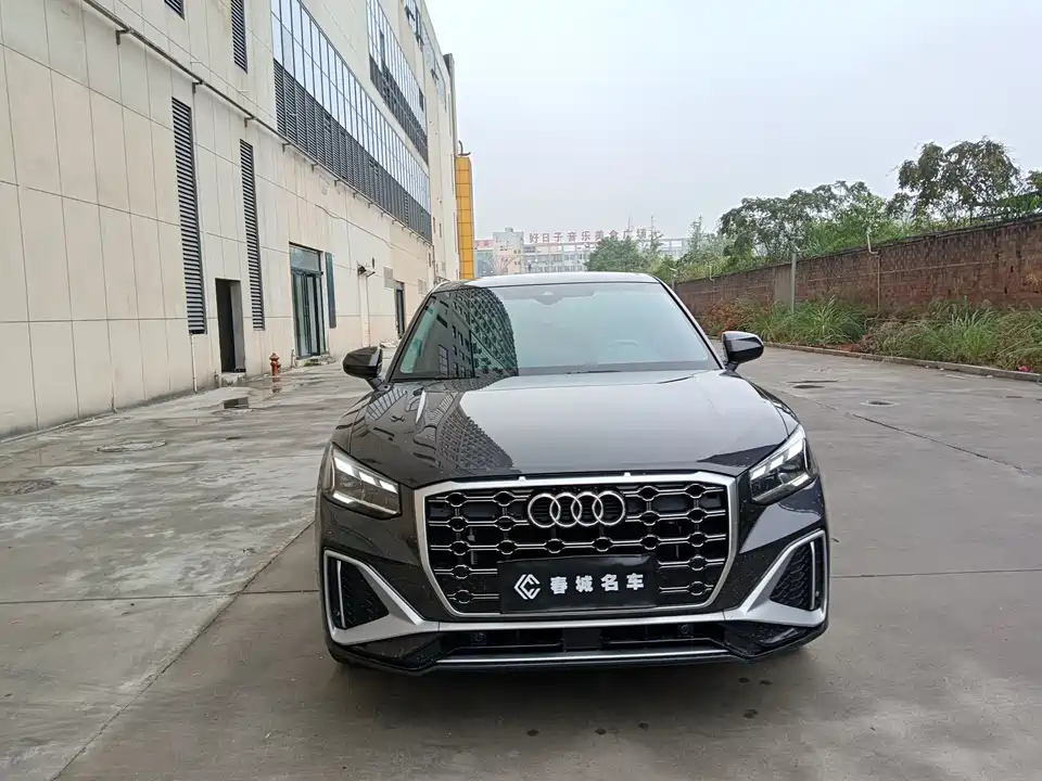 Audi Q2L